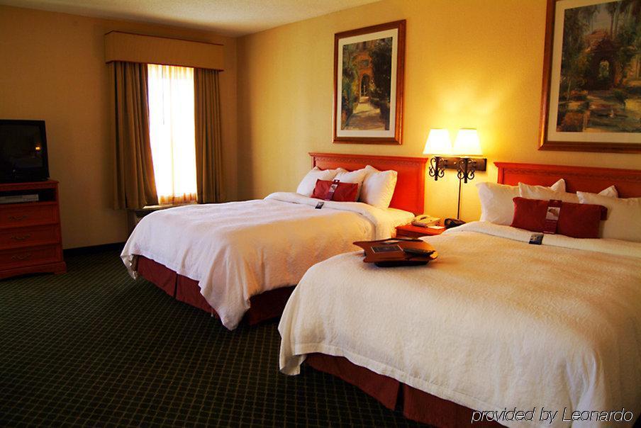 Hampton Inn & Suites St. Petersburg/Downtown Ruang foto