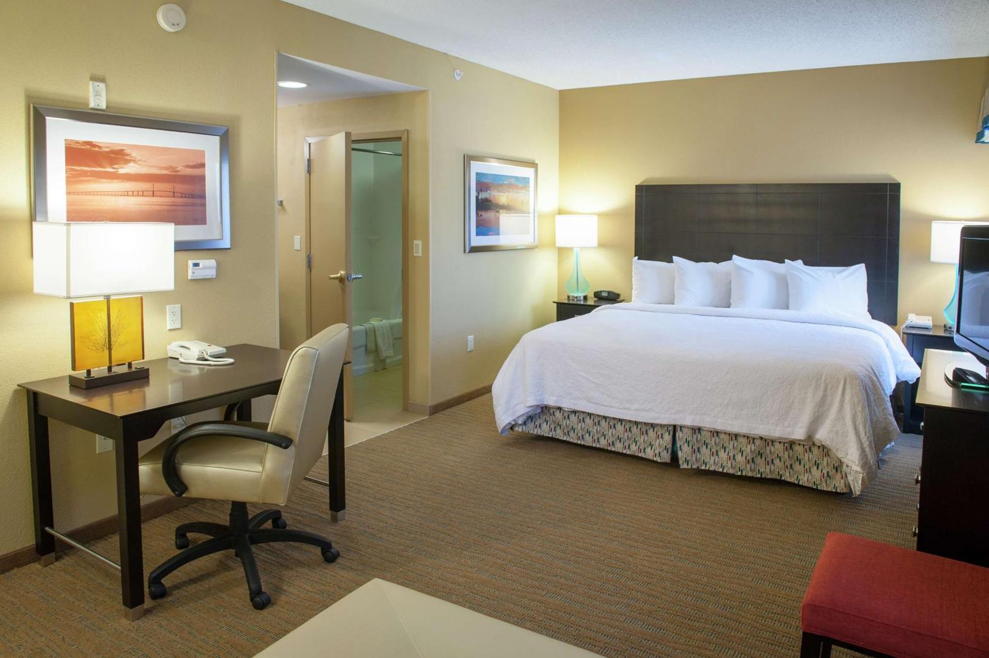 Hampton Inn & Suites St. Petersburg/Downtown Bagian luar foto