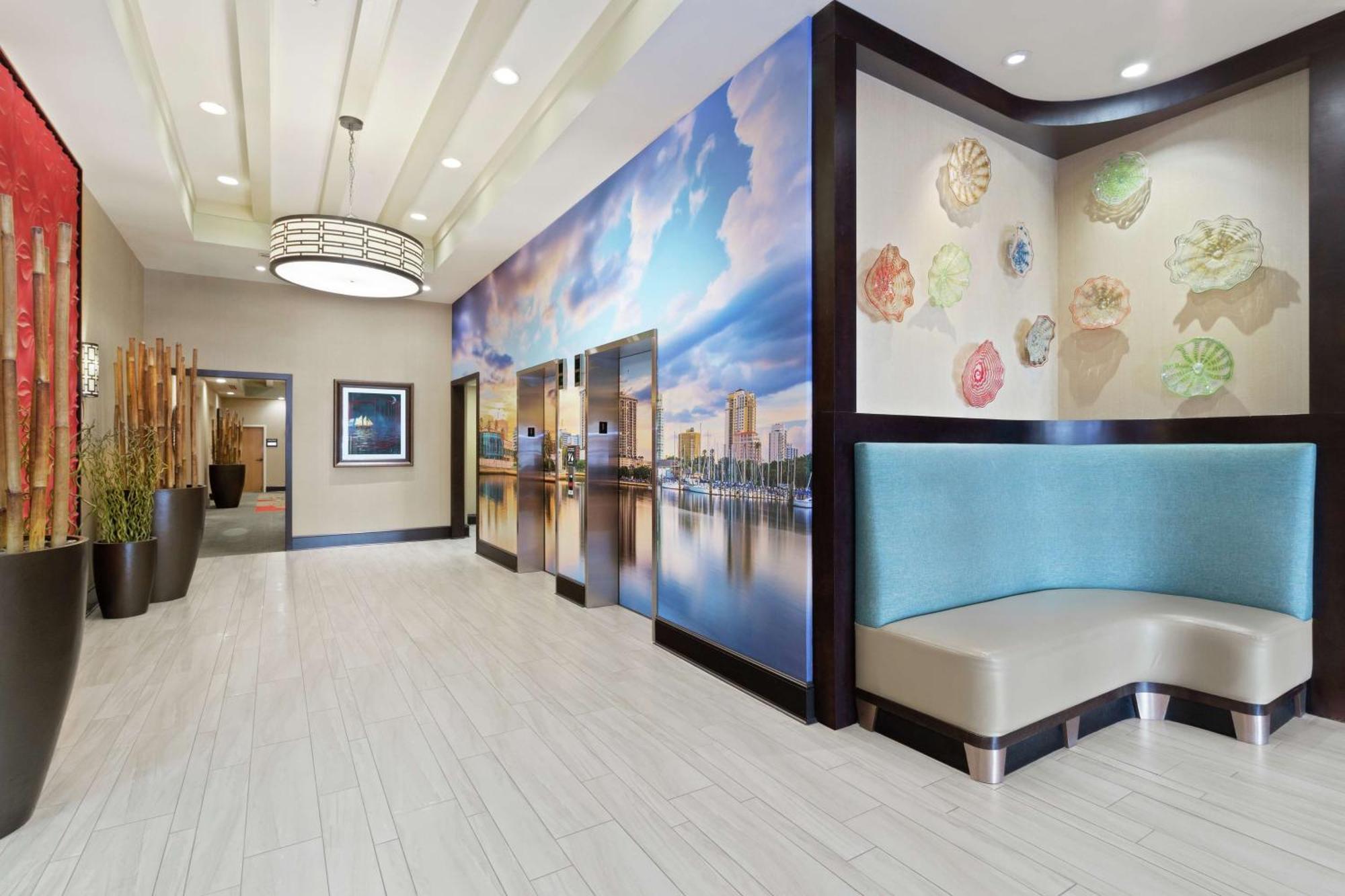 Hampton Inn & Suites St. Petersburg/Downtown Bagian luar foto