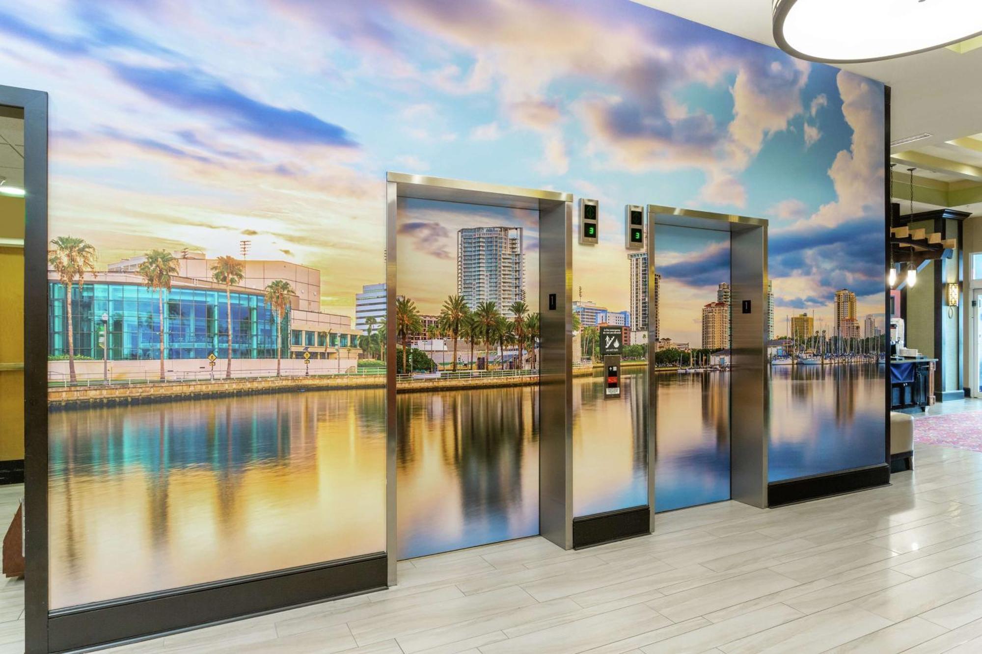Hampton Inn & Suites St. Petersburg/Downtown Bagian luar foto