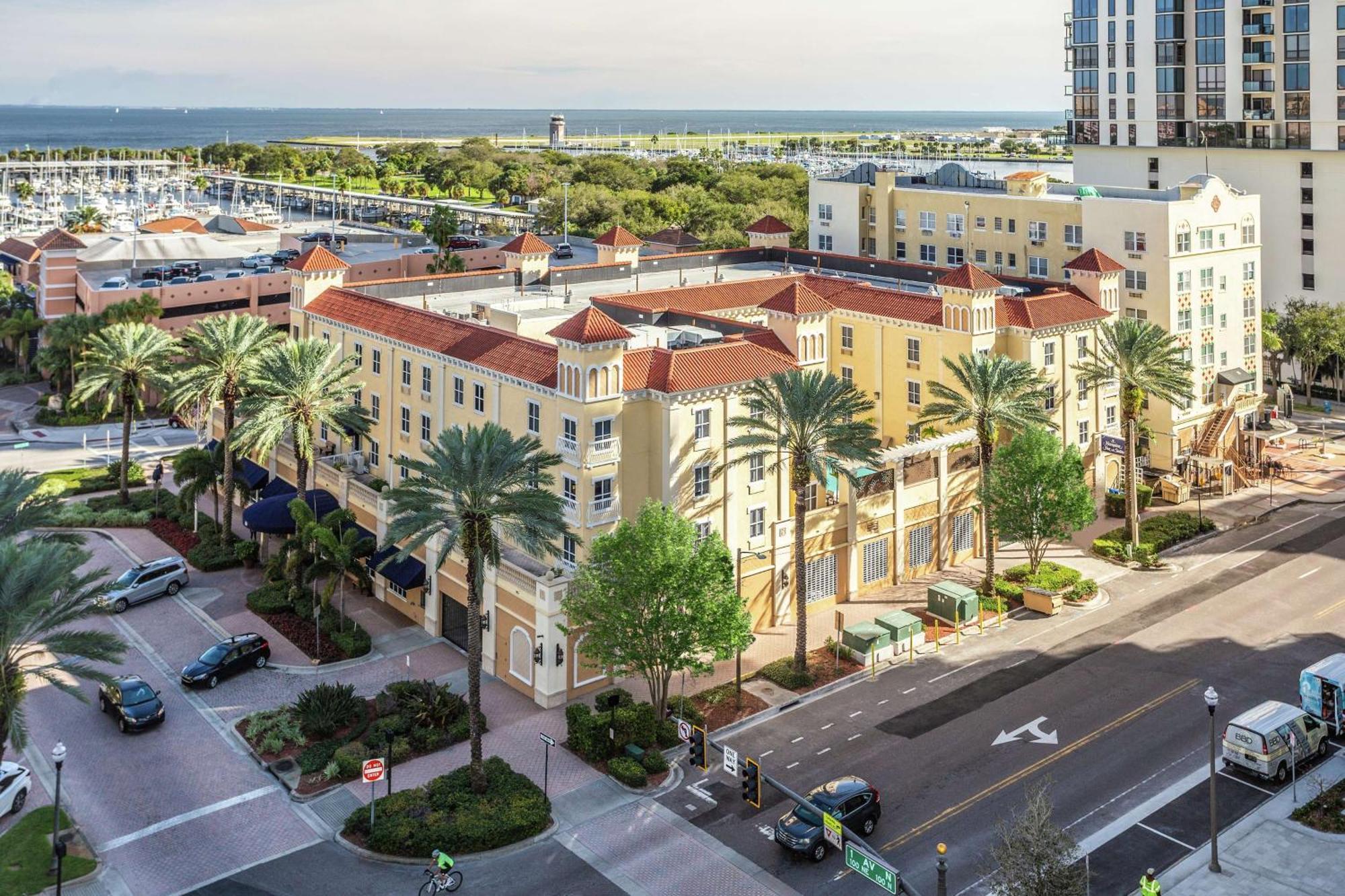 Hampton Inn & Suites St. Petersburg/Downtown Bagian luar foto